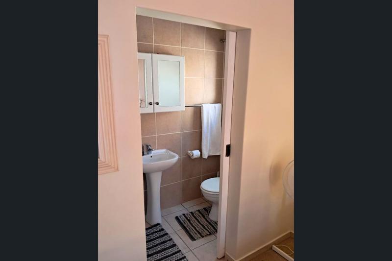 To Let 3 Bedroom Property for Rent in Island View Western Cape